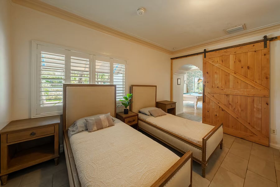Furnished Finder property 1002766_1 photo 28