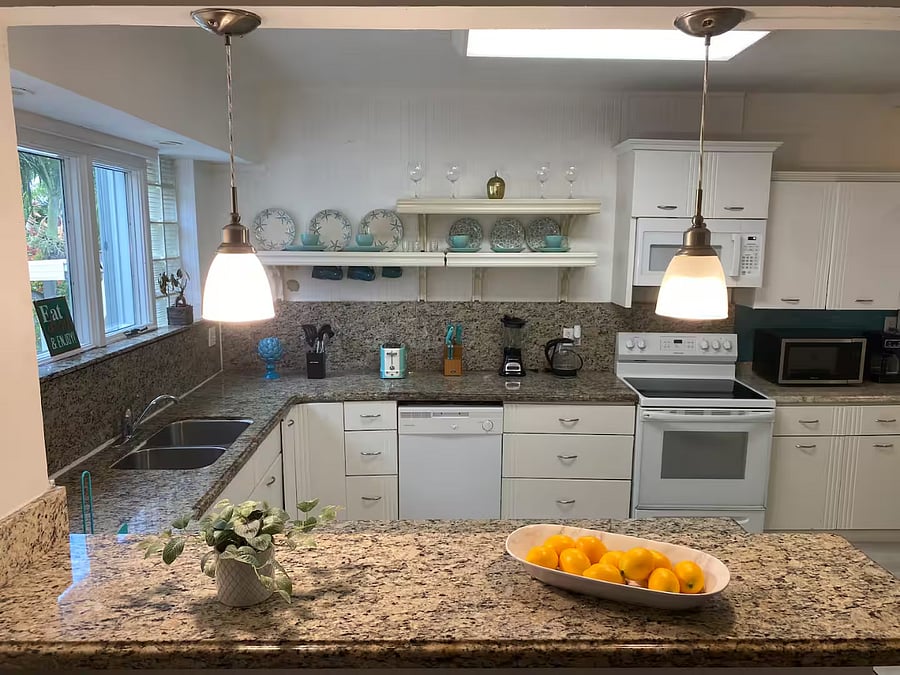 Furnished Finder property 1002766_1 photo 32