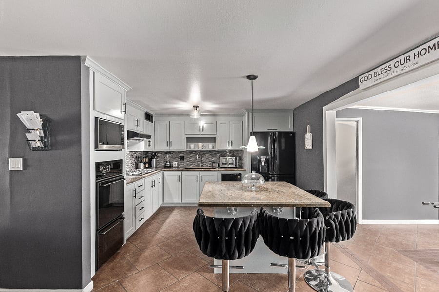 Furnished Finder property 1002771_1 photo 3