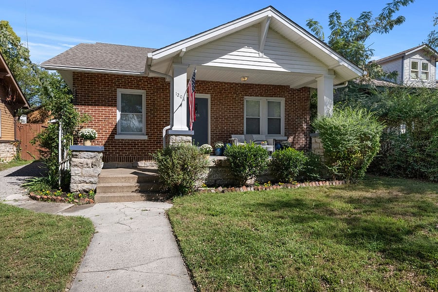 Furnished Finder property 1002776_1 photo 2