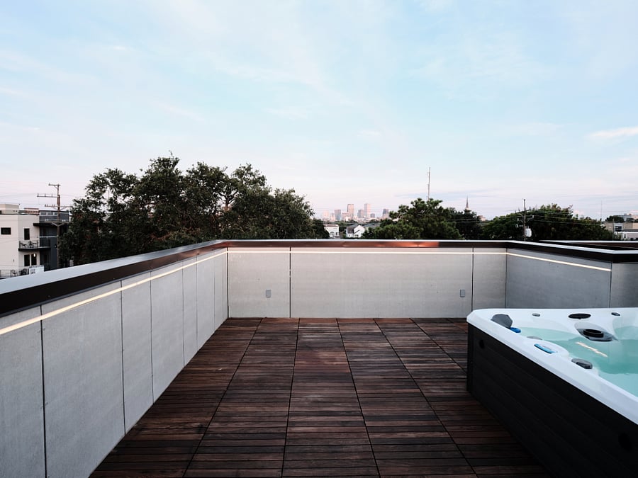 Roof Deck with Hot Tub