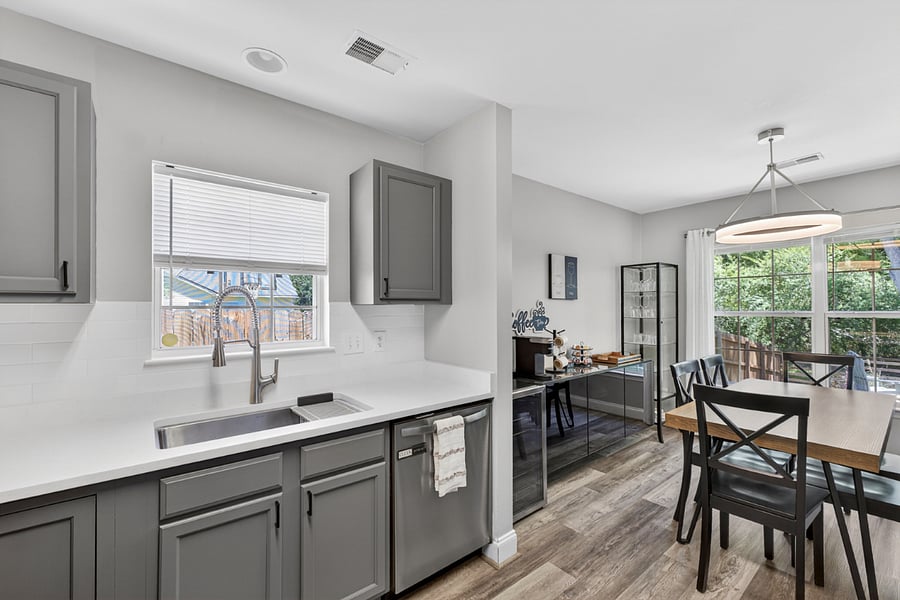 Furnished Finder property 1002796_1 photo 6