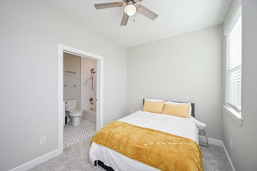 Furnished Finder property 1002800_1 photo 10