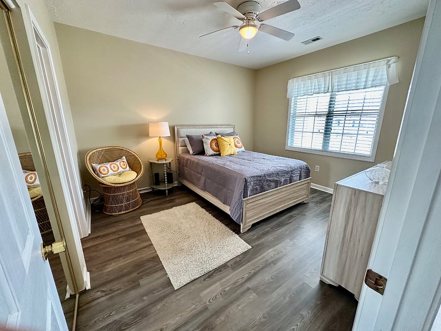 Furnished Finder property 1002855_1 photo 11
