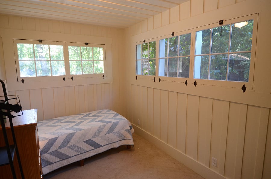 Back bedroom.