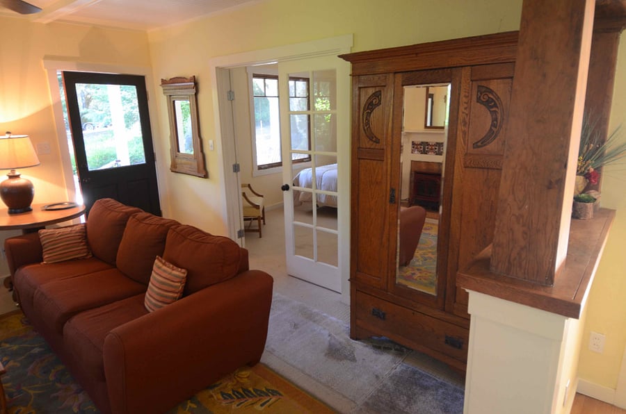 Living room, looking into front bedroom
