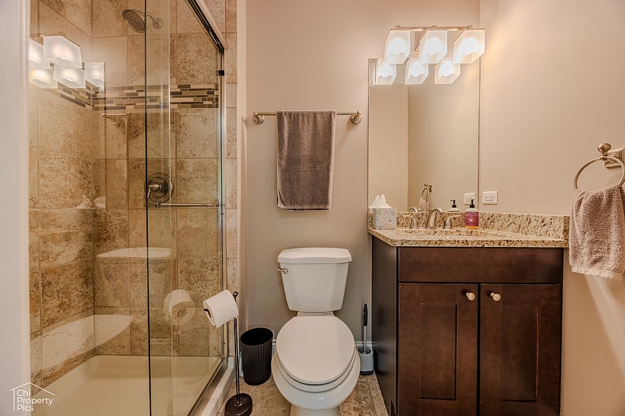 Flexspace bathroom (First floor)