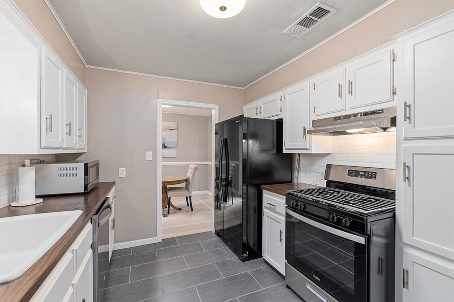 Furnished Finder property 1002873_1 photo 13