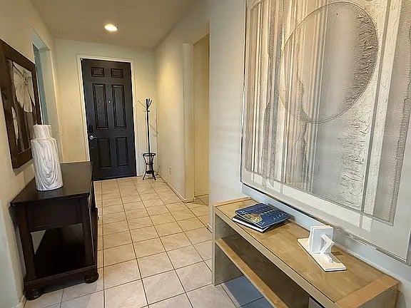Furnished Finder property 1002882_1 photo 3