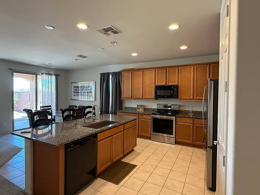 Furnished Finder property 1002882_1 photo 8