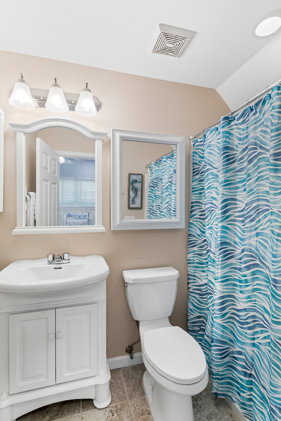 Guest Bath, Upstairs, Ensuite