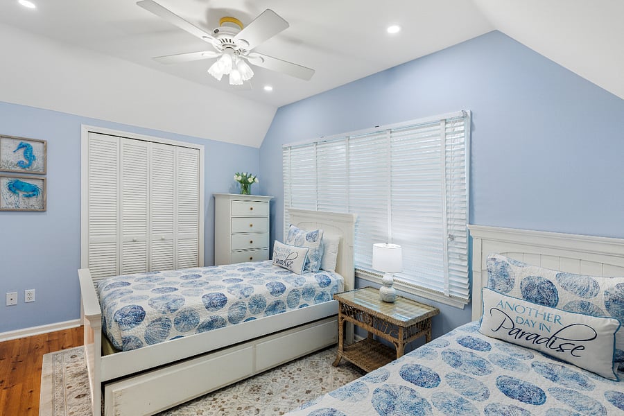 Guestroom, Upstairs