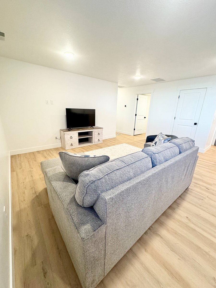 Furnished Finder property 1002893_1 photo 2