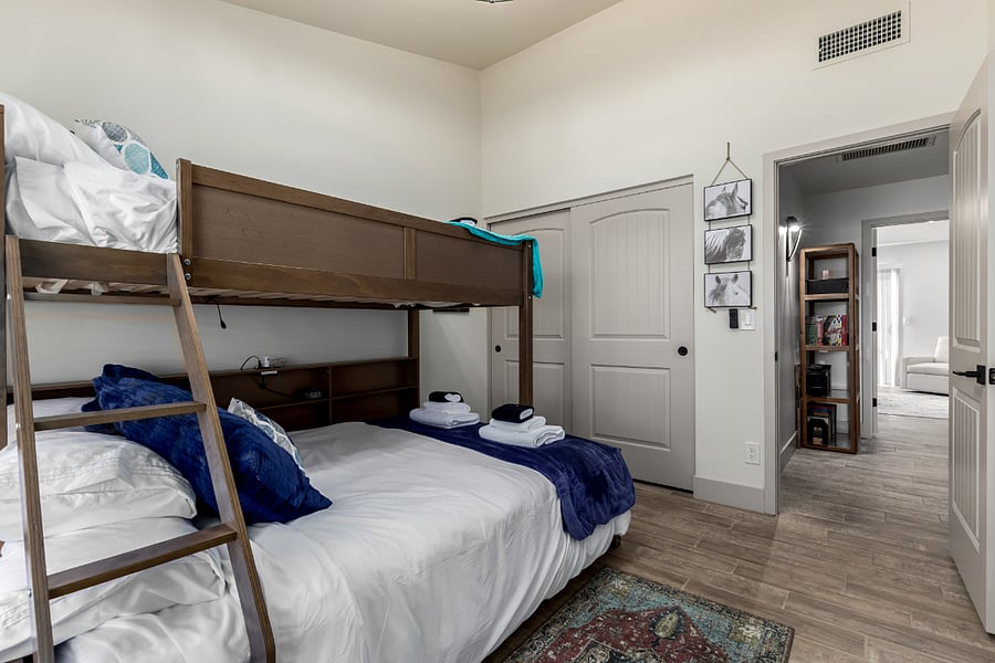 Furnished Finder property 1002932_1 photo 17
