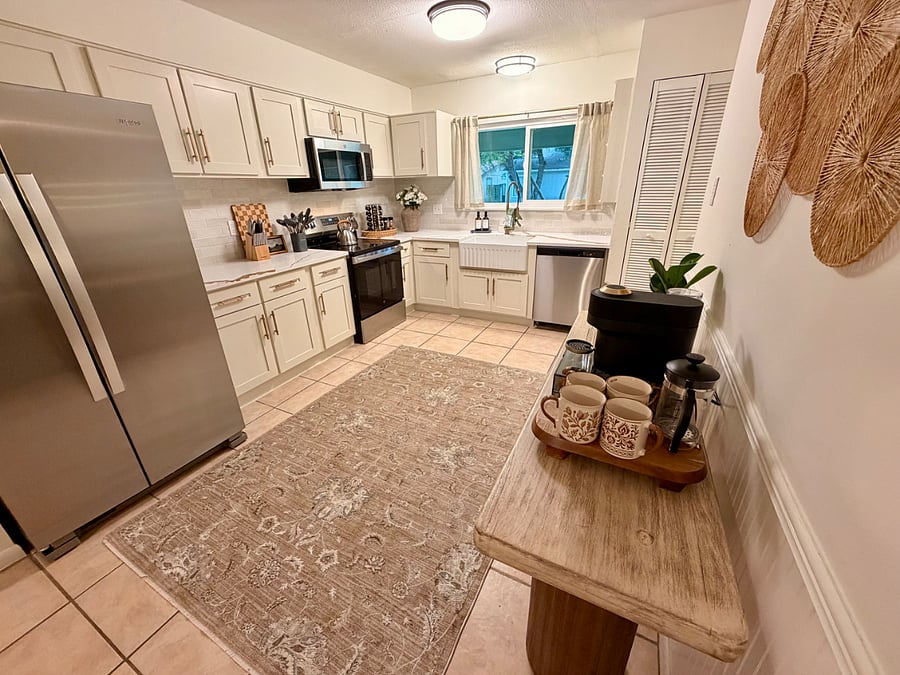 Furnished Finder property 1003064_1 photo 2