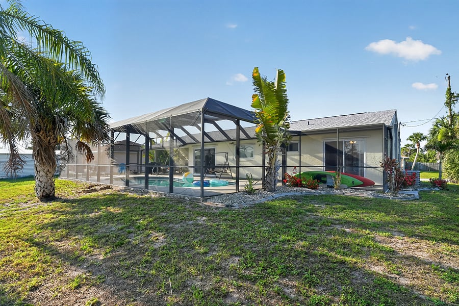 Exterior  view  of  Lanai  over  heated  Pool
