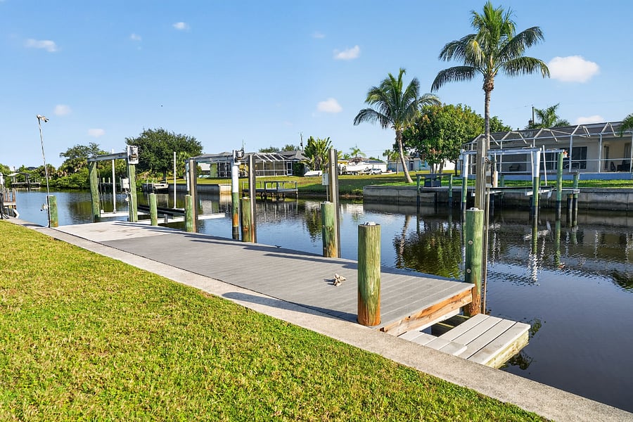 Canal,  Boat  Lift &  Dock