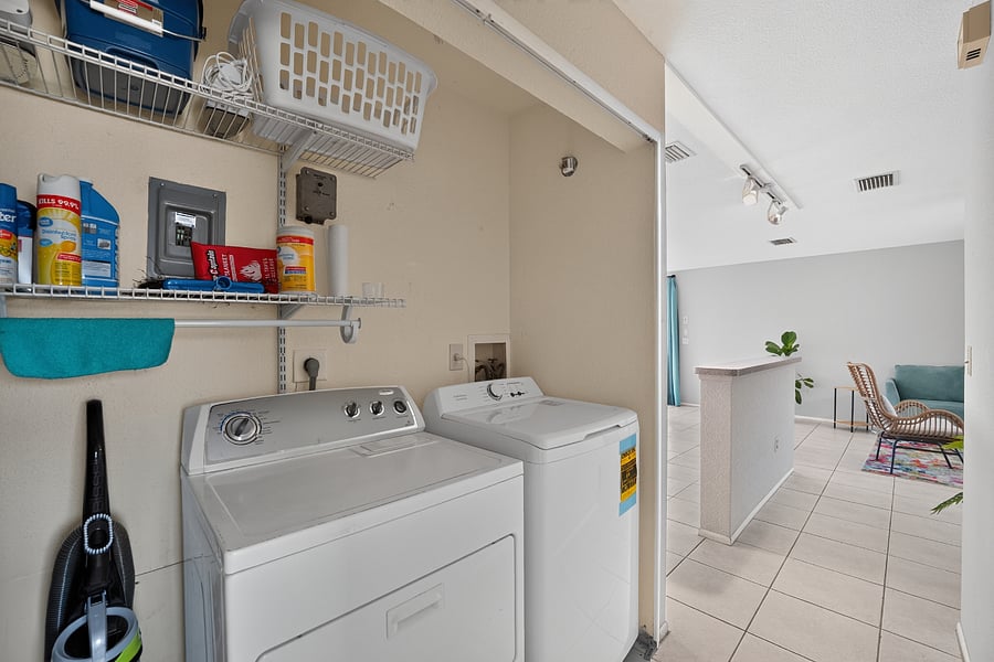 Washer  &  Dryer  in  Laundry  Room