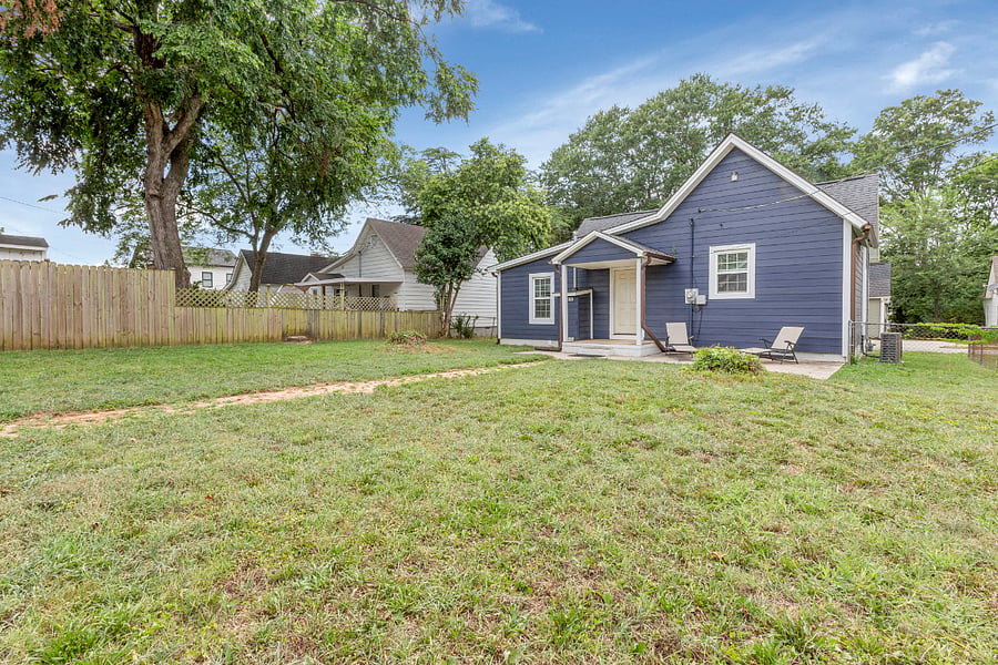 Fenced-in backyard, great for canine companions (we love dogs!)
