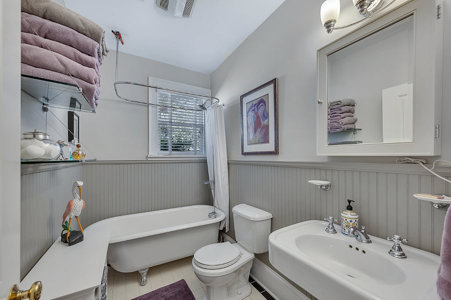 Bathroom #2