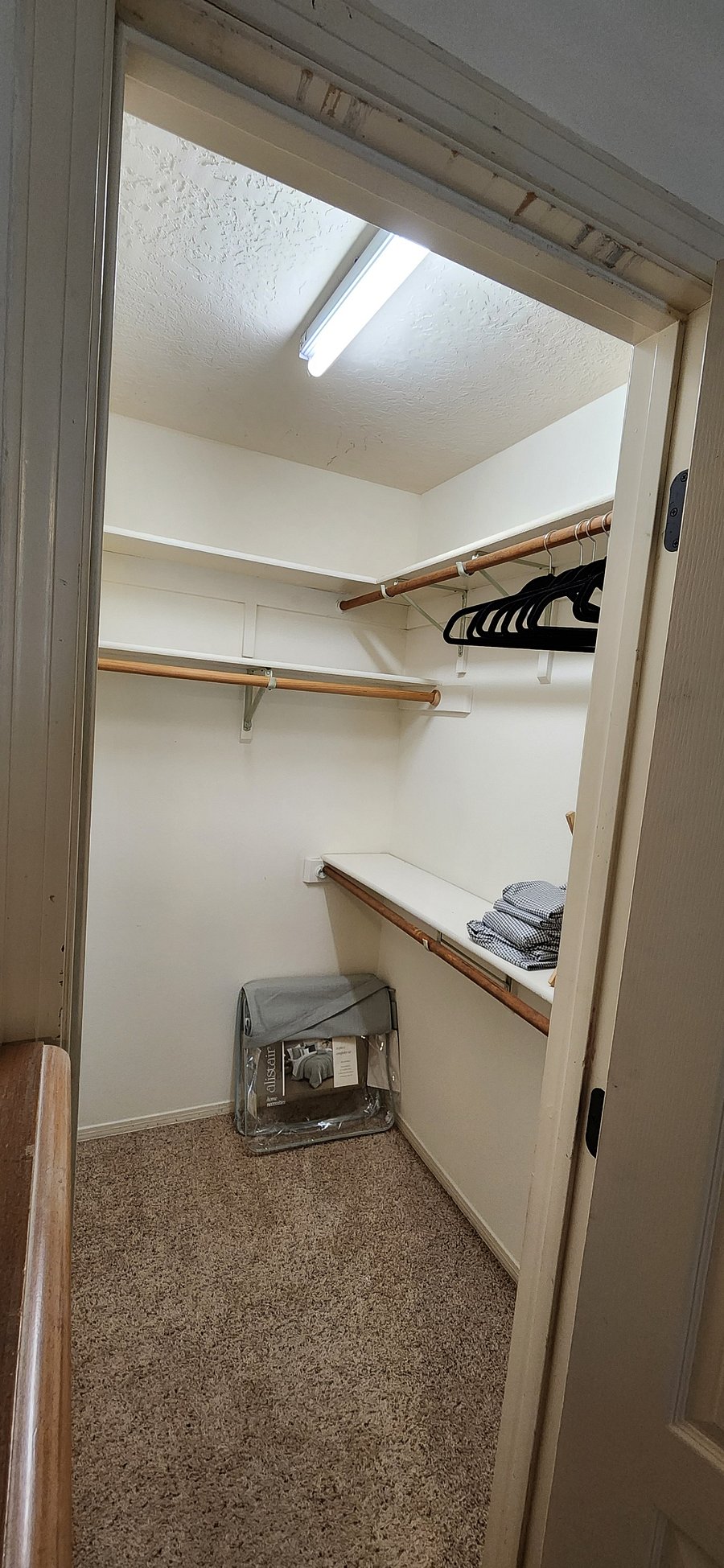 Spare Bedroom #2 walk in Closet