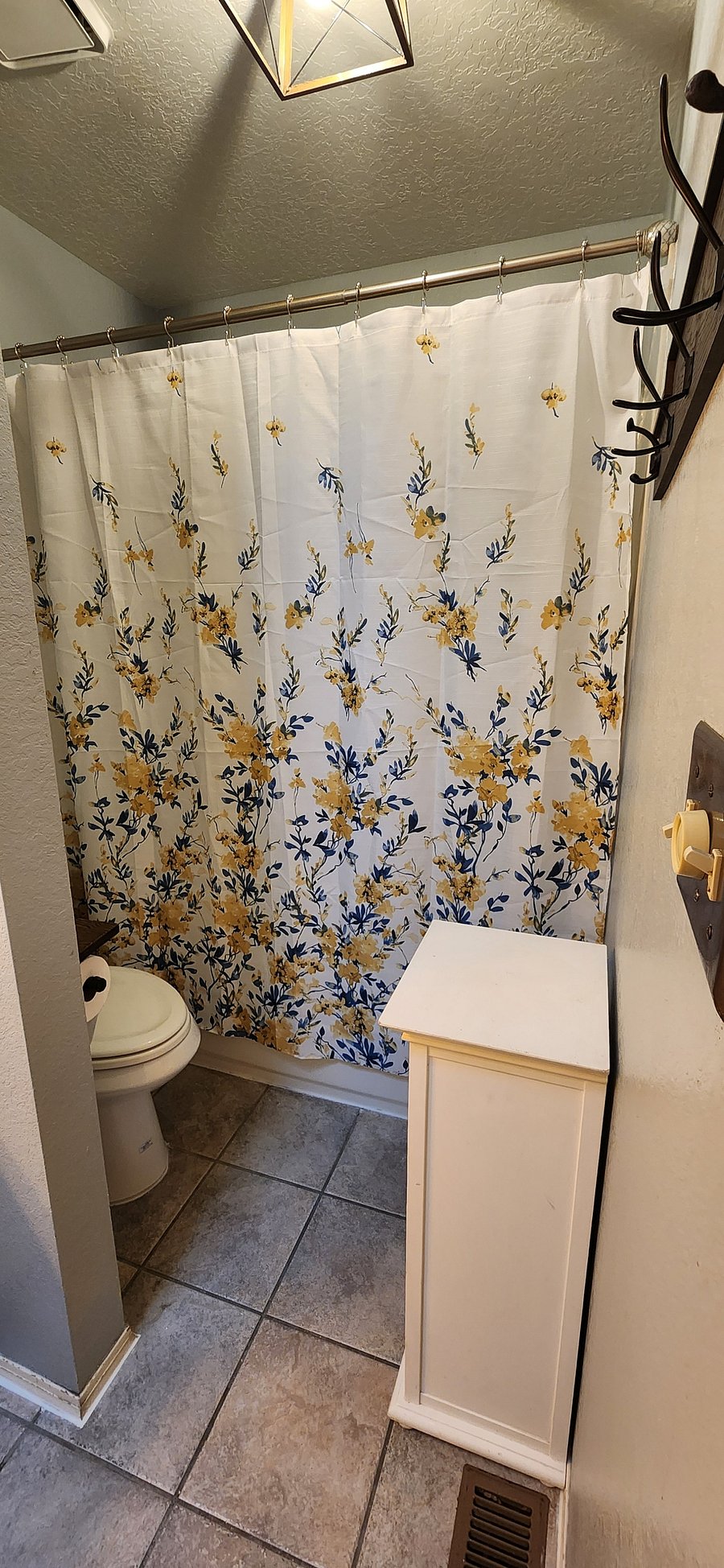Upstairs Hall Bathroom 