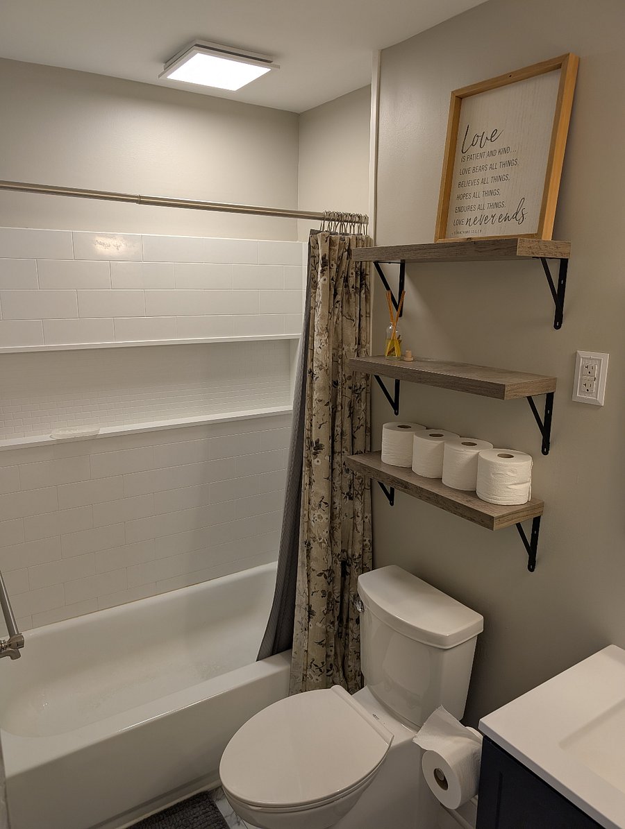 Upstairs bathroom