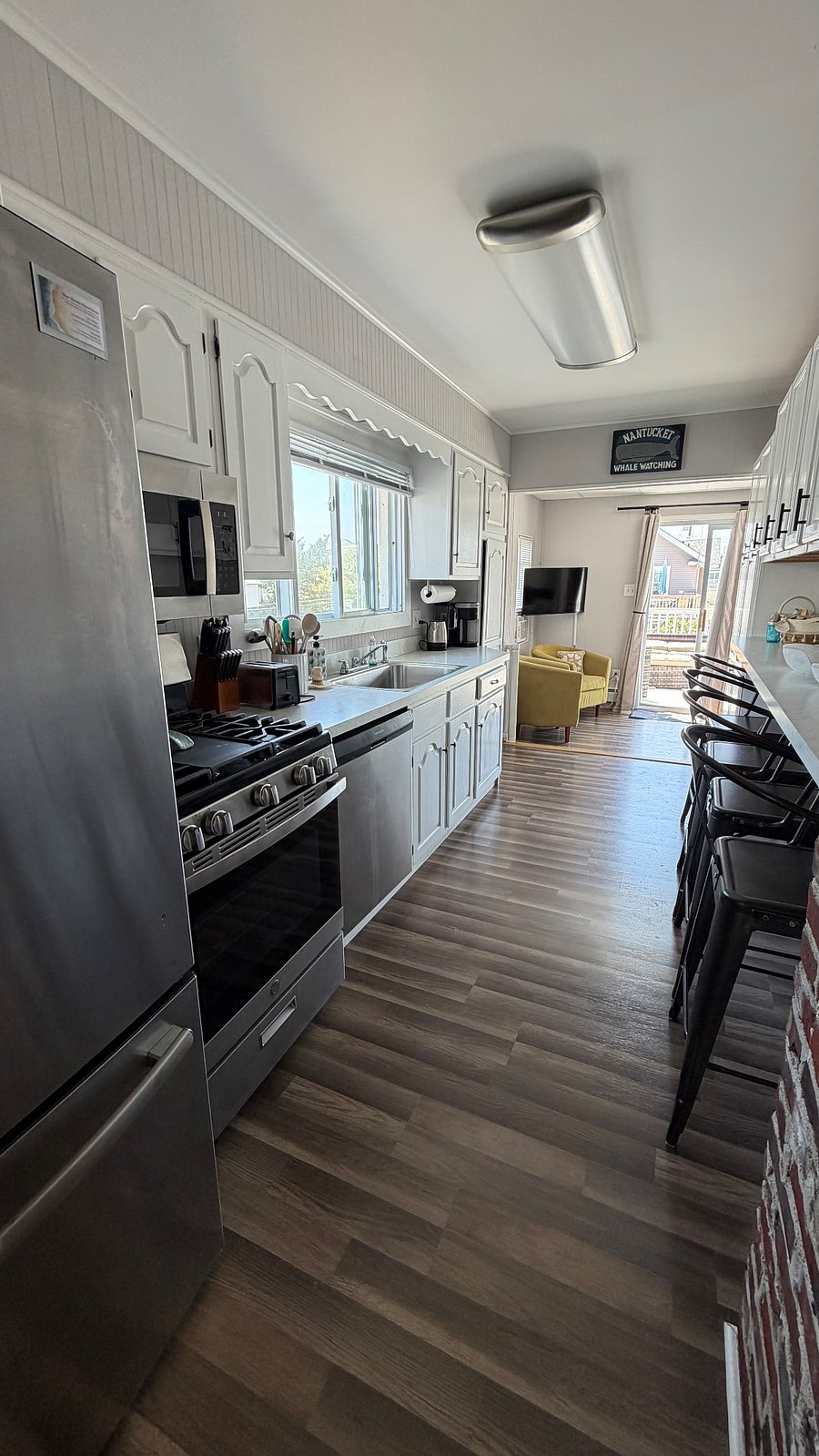 Full kitchen 
