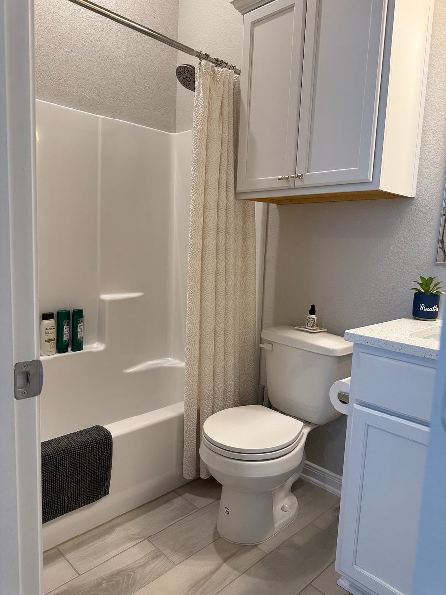 SECOND ENSUITE
