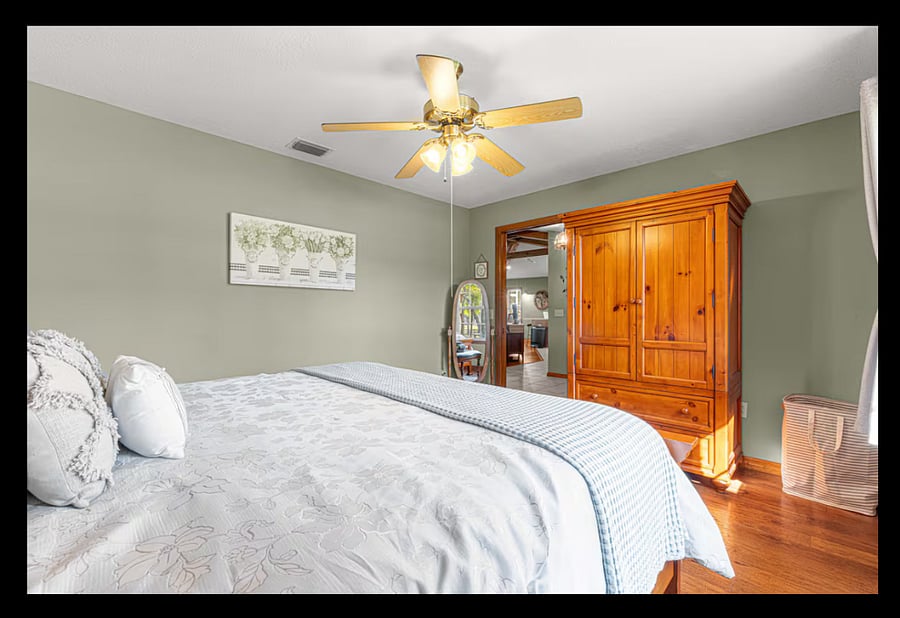 Bedroom 2 King