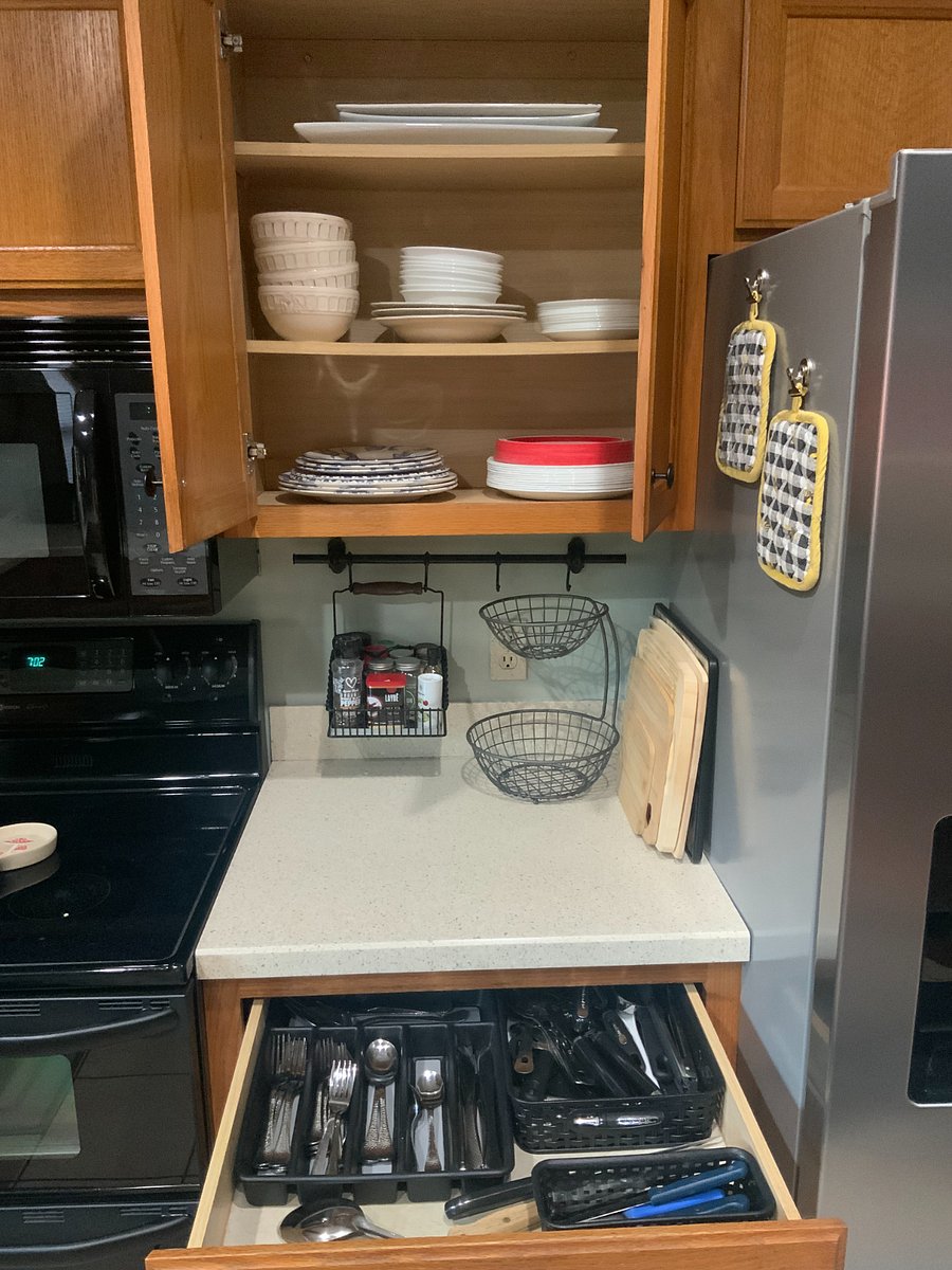 Kitchen Stocked Cabinets 