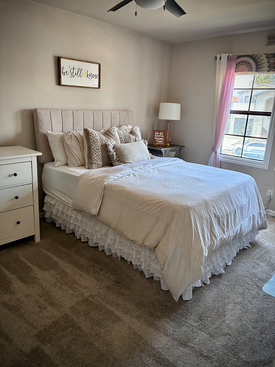 Adjustable Tempur-pedic Bed, with Lumbar Support, Vibration, and Heated Mattress Pad
