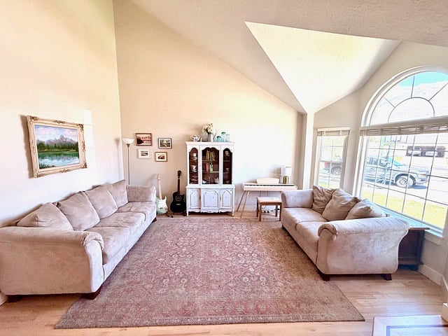 Furnished Finder property 1003699_1 photo 3