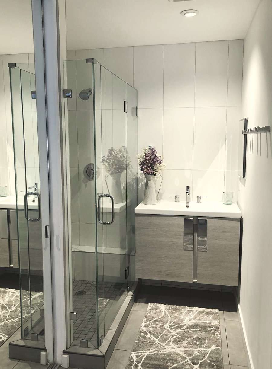 Bedroom 2 shower.