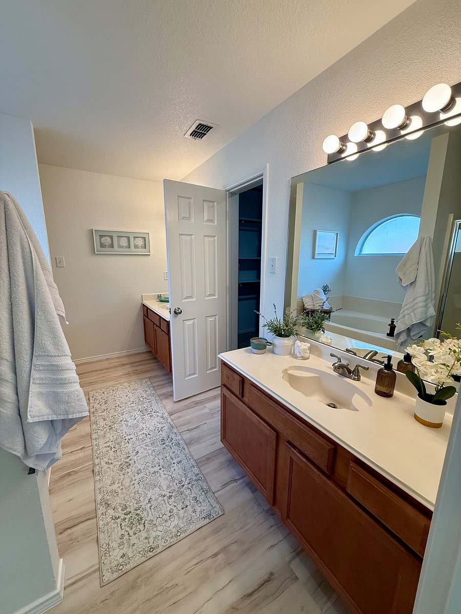 Furnished Finder property 1003737_1 photo 22