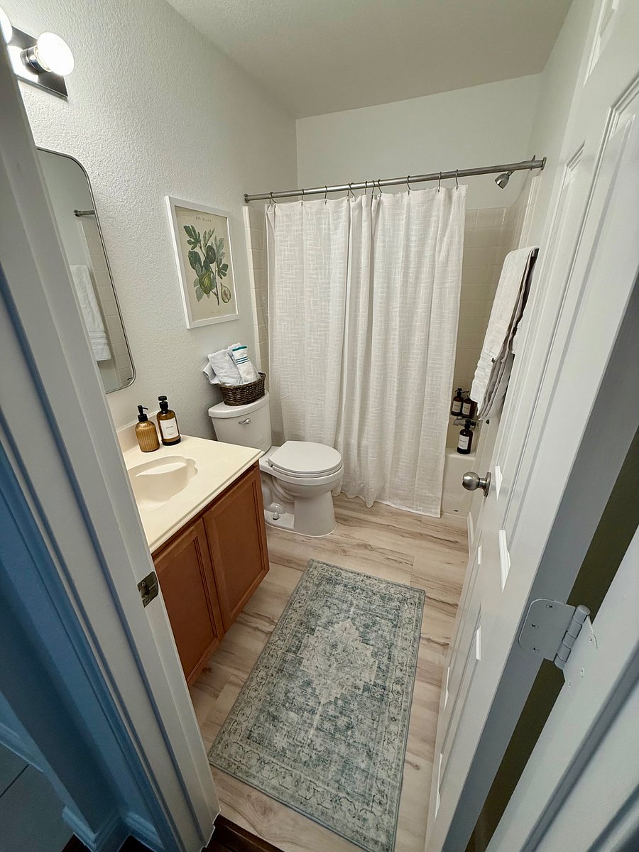 Furnished Finder property 1003737_1 photo 32