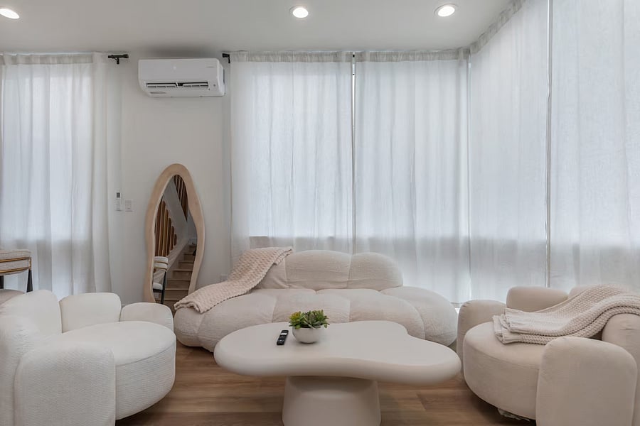 Bright & Modern Living Room