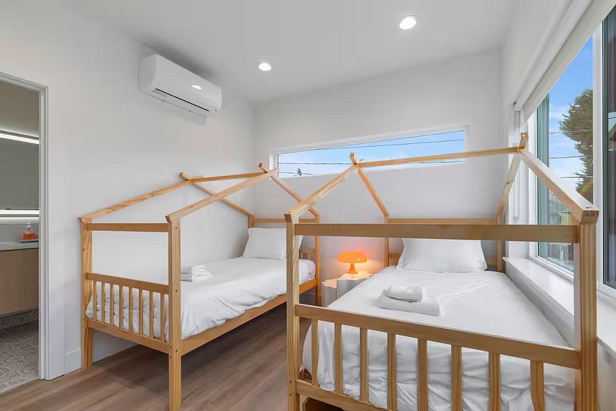 Twin Bedroom