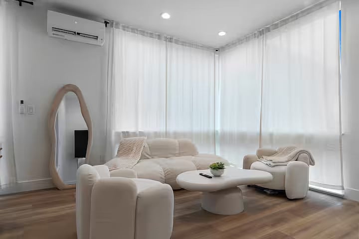 Bright & Modern Living Room