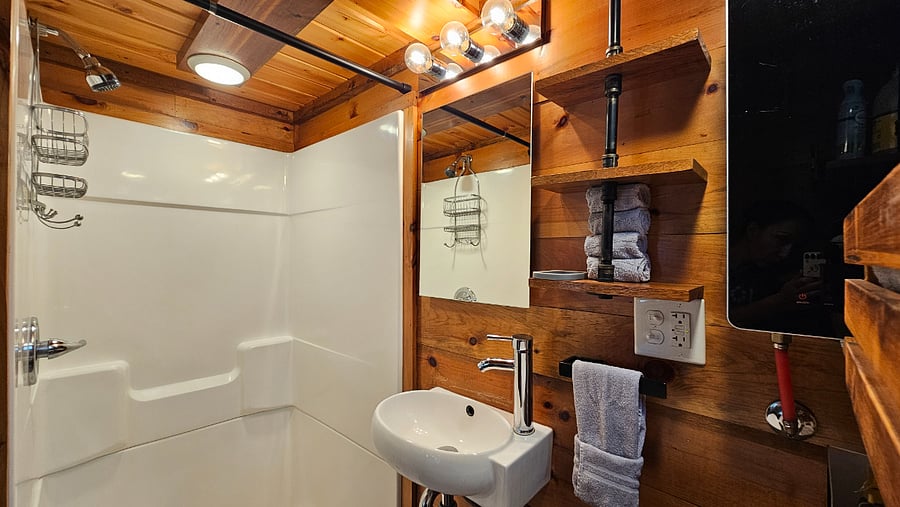 Furnished Finder property 1003846_1 photo 11