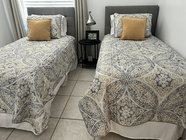 Second Bedroom - Two Twin Beds