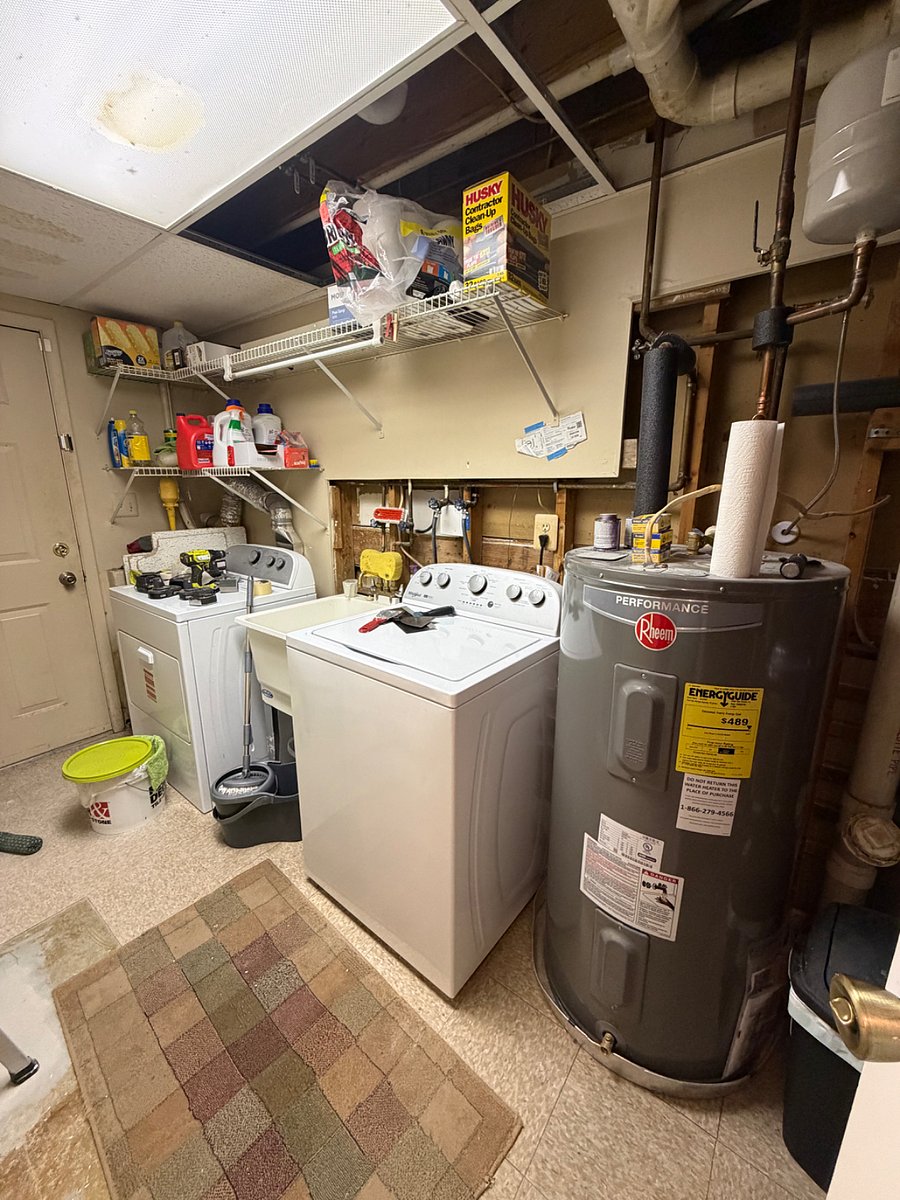 Laundry room with access to outback  