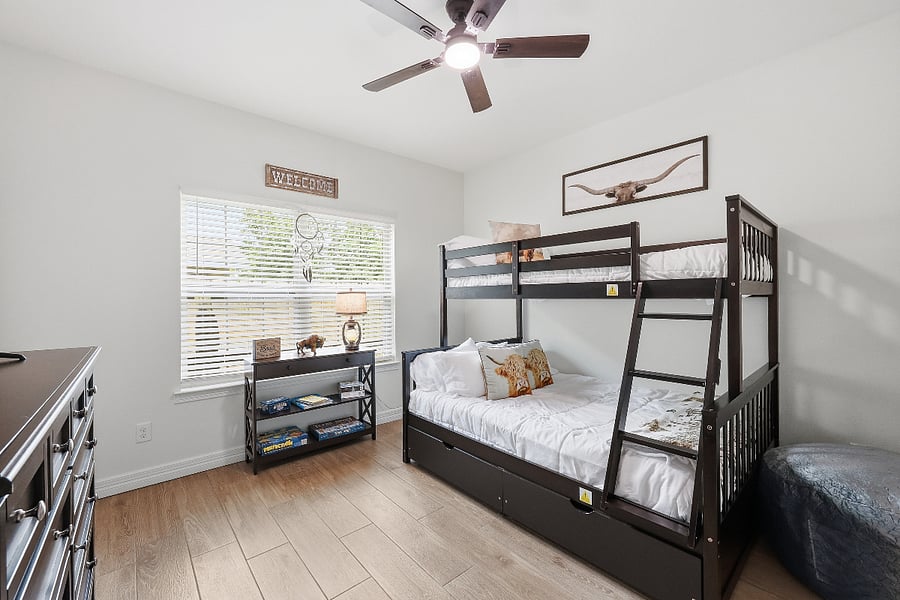 Bedroom 3 with single over Full Bunk Bed