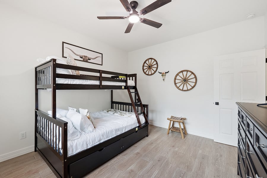 Bedroom 3 with single over Full Bunk Bed