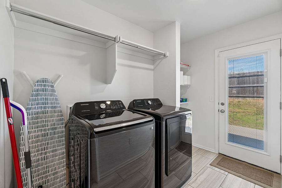 Furnished Finder property 1004000_1 photo 23