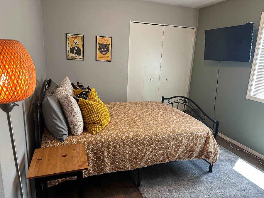 Double bed with memory foam mattress