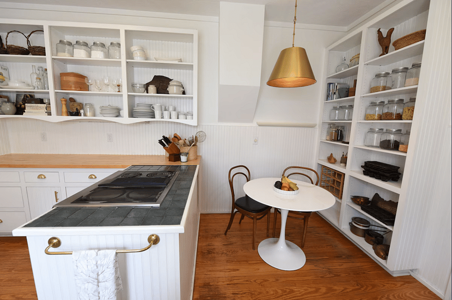 Perfect nook for breakfast coffee.