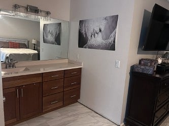 Master Bedroom/Bath