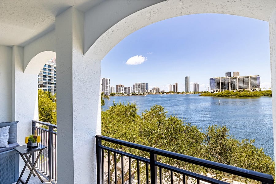 Furnished Finder property 1004121_1 photo 3