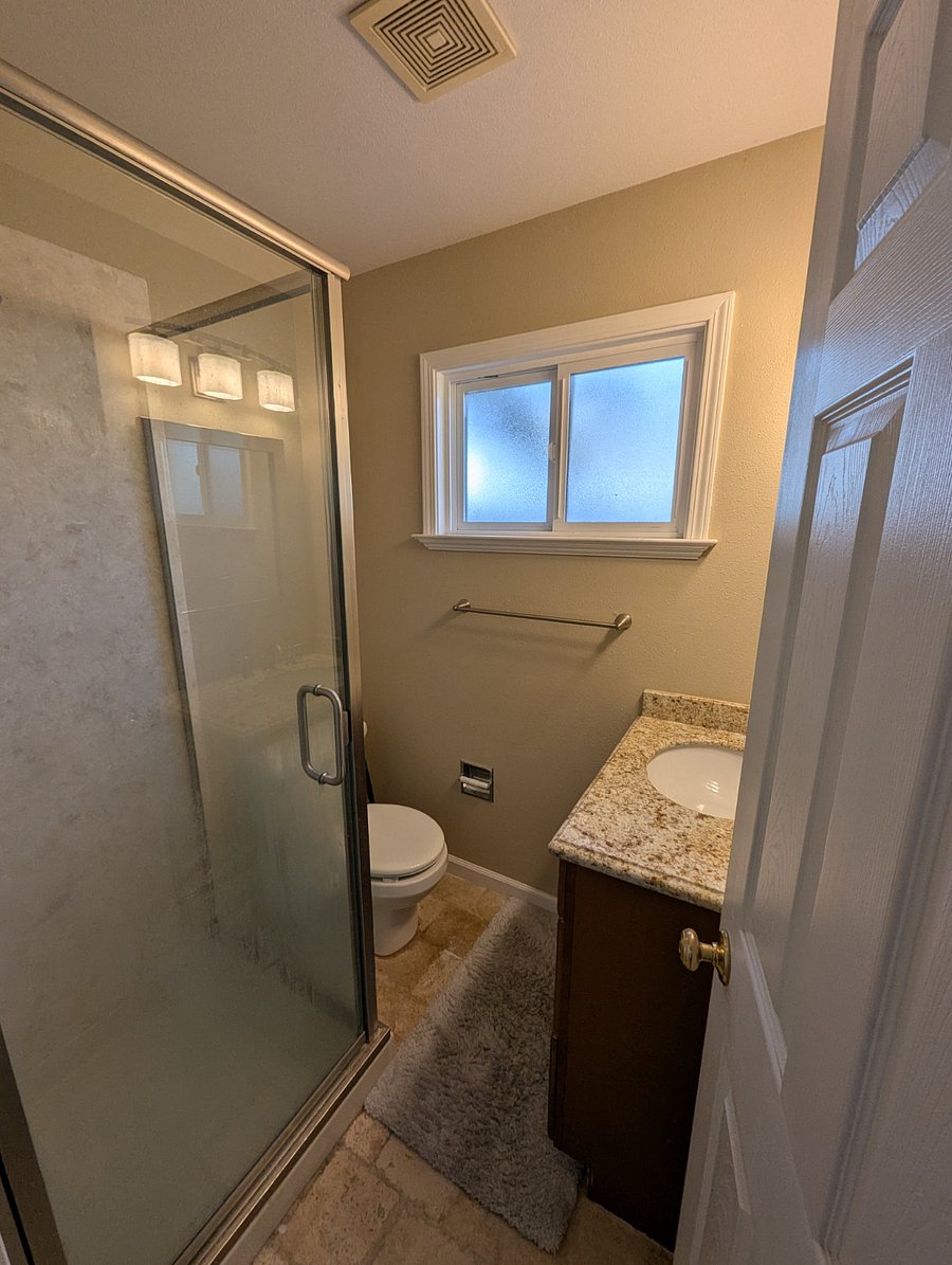 Room 2 Bathroom
